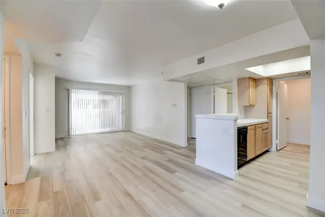 $1,550 | 1908 High Valley Court, Unit 105, Las Vegas, NV 89128