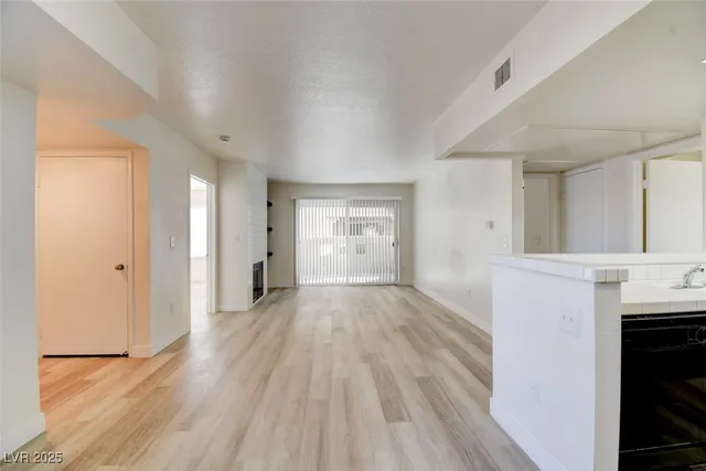 $1,550 | 1908 High Valley Court, Unit 105, Las Vegas, NV 89128