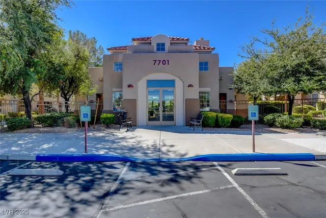 $1,550 | 1908 High Valley Court, Unit 105, Las Vegas, NV 89128