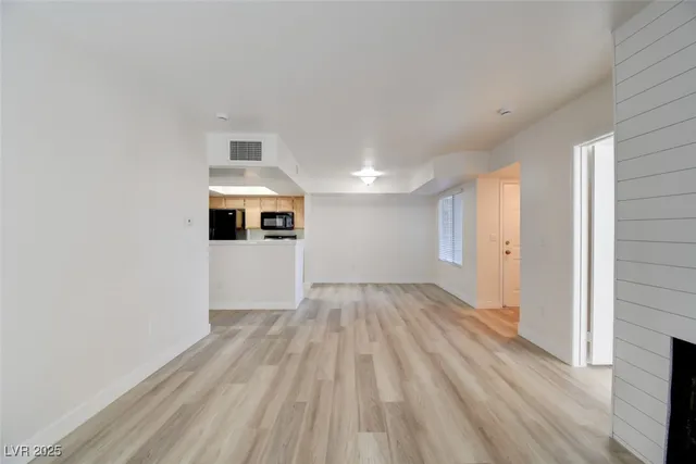 $1,550 | 1908 High Valley Court, Unit 105, Las Vegas, NV 89128