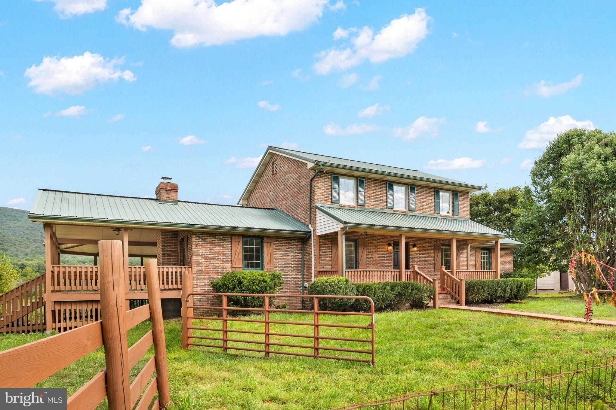 134 Spring Mountain Way Fort Valley, VA 22652 - Photo 2 of 69 Gates for pets, horses, and livestock