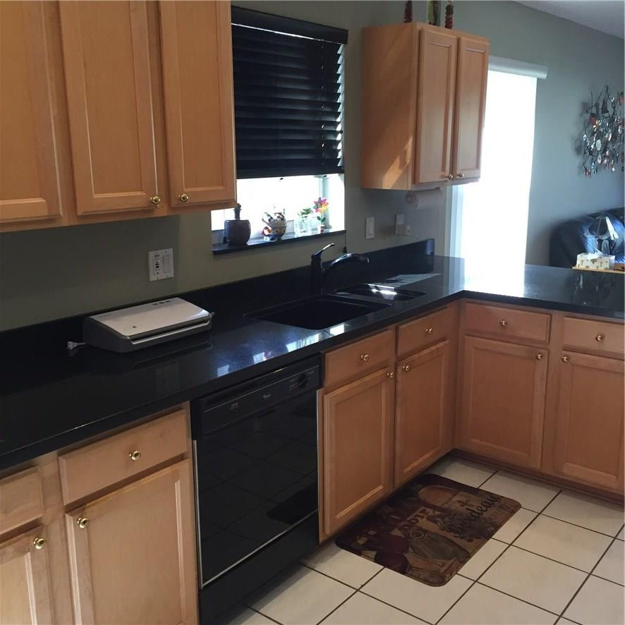 8161 Nadmar Avenue Boca Raton, FL 33434 - Photo 11 of 33 KITCHEN