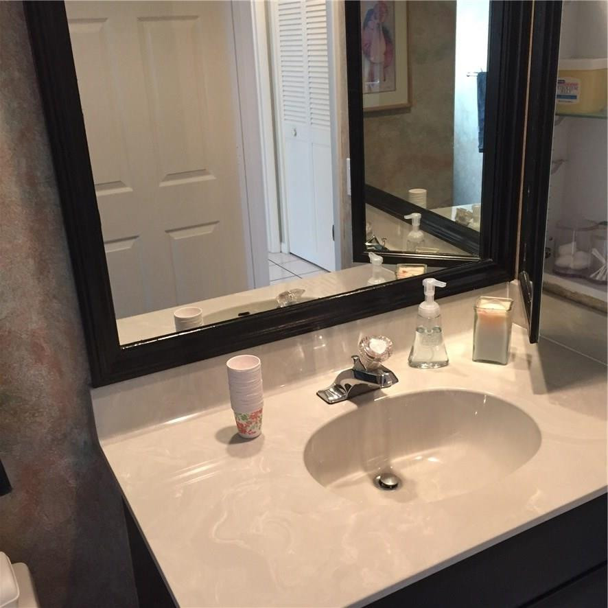 8161 Nadmar Avenue Boca Raton, FL 33434 - Photo 19 of 33 GUEST BATH