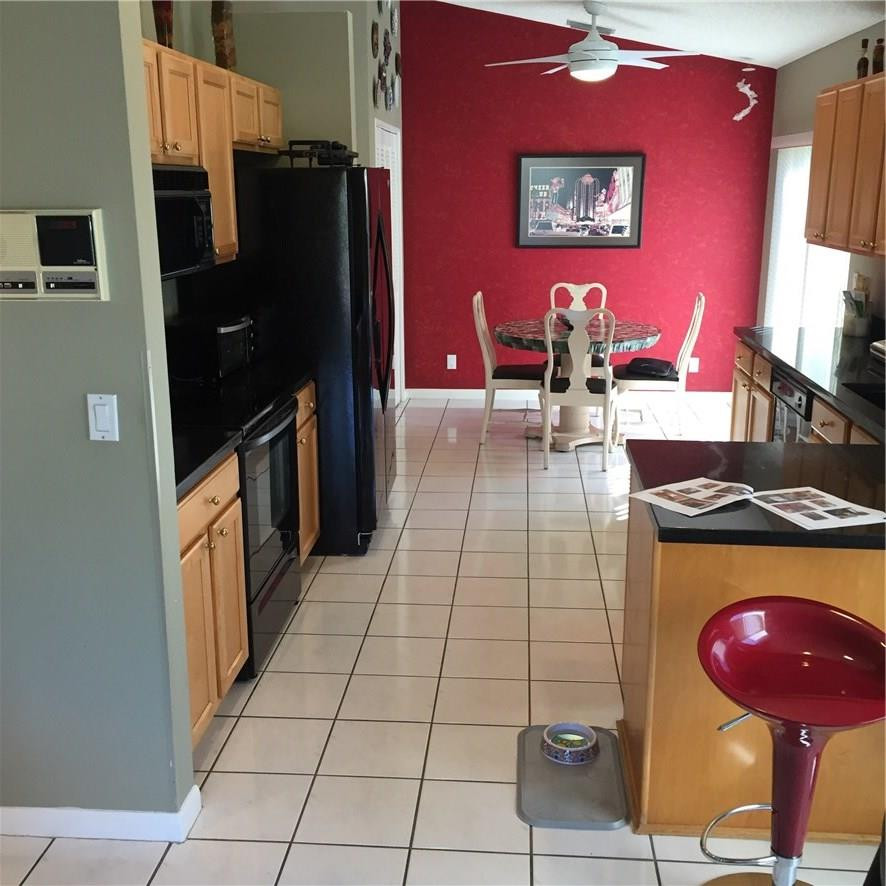 8161 Nadmar Avenue Boca Raton, FL 33434 - Photo 10 of 33 KITCHEN