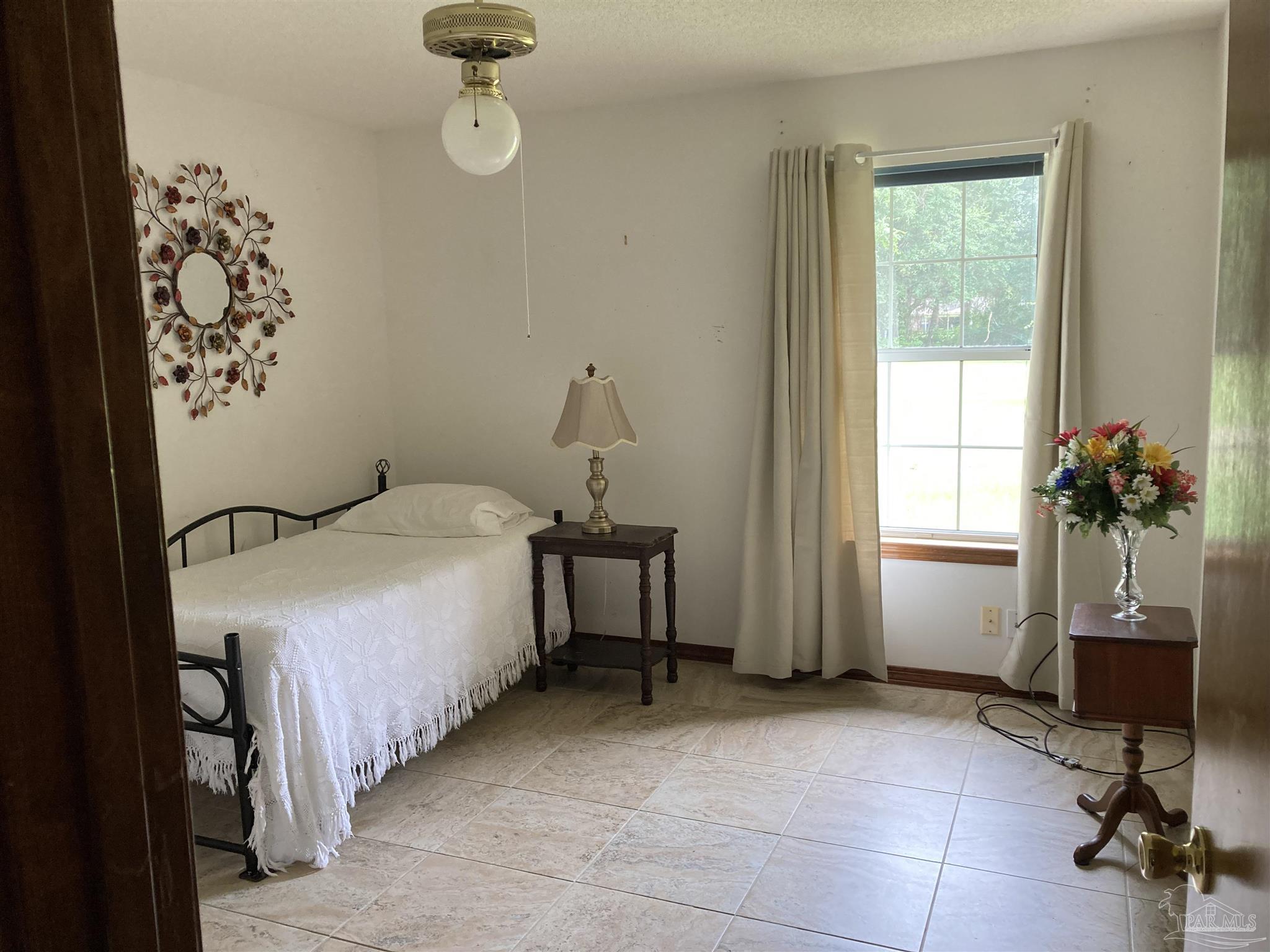 5449 Pine Barron Road Milton, FL 32570 - Photo 14 of 17 Gallery Image 14