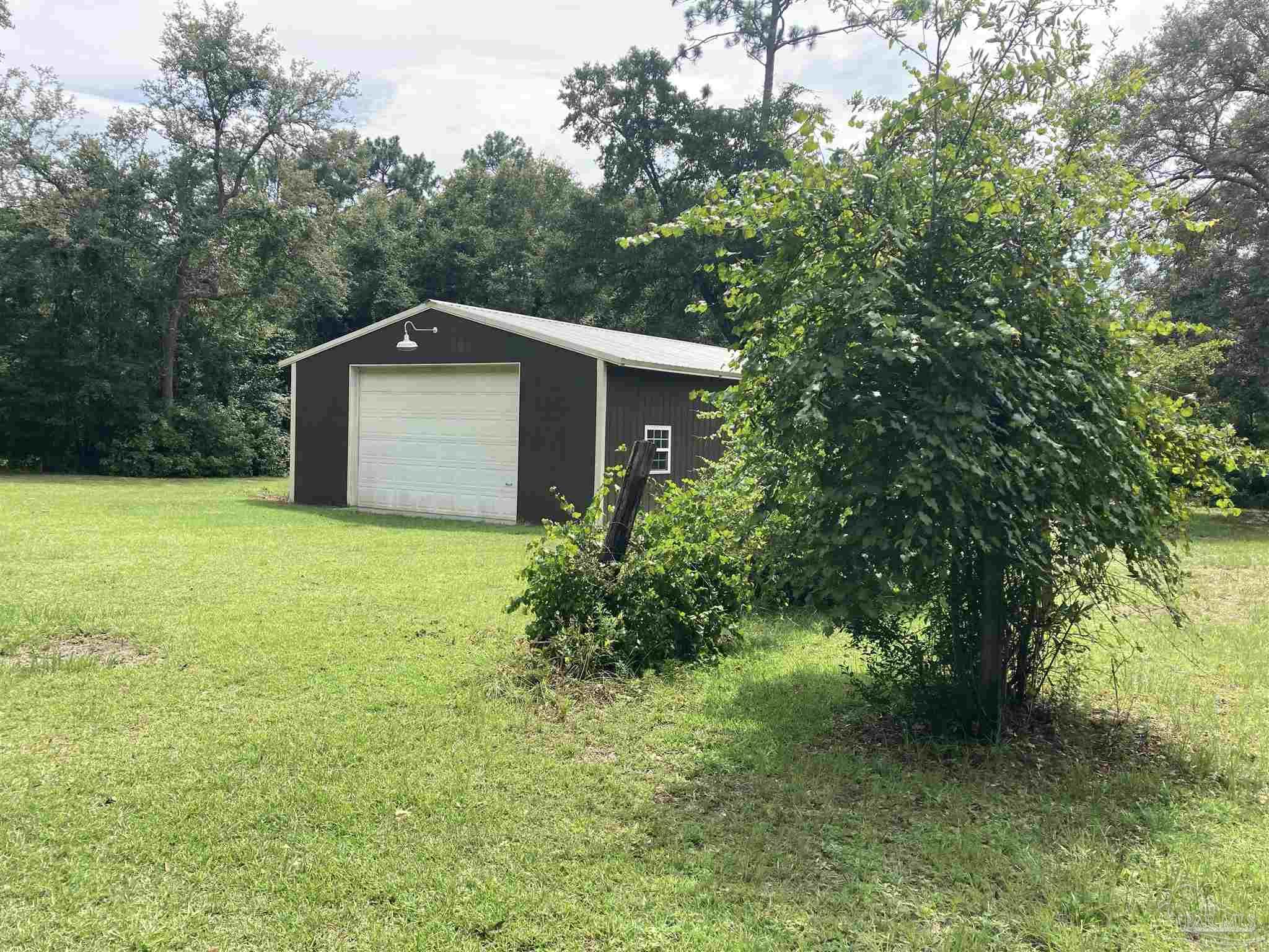 5449 Pine Barron Road Milton, FL 32570 - Photo 4 of 17 Gallery Image 4