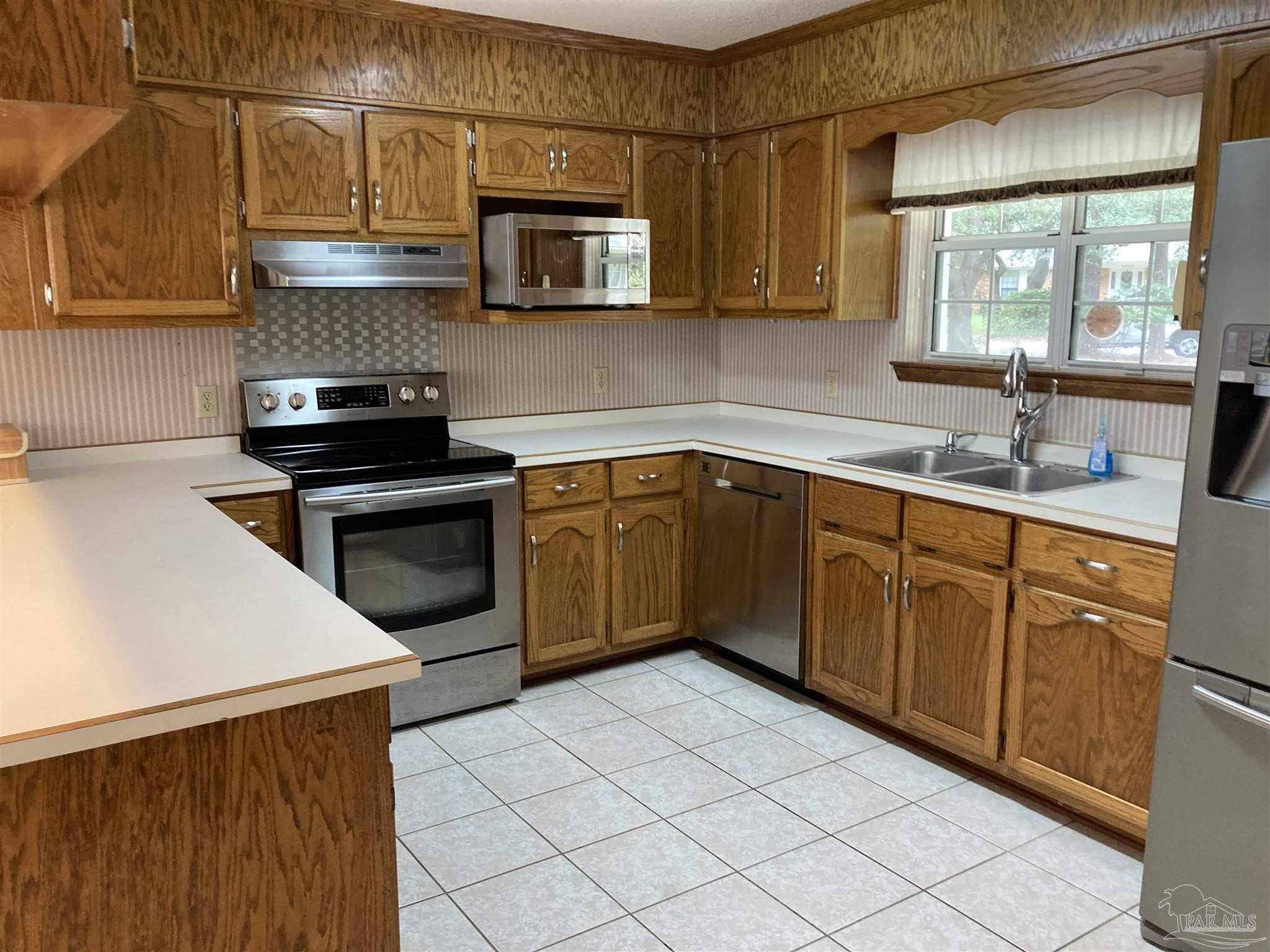 5449 Pine Barron Road Milton, FL 32570 - Photo 8 of 17 Gallery Image 8