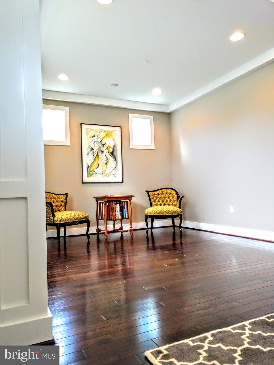 503 Dennis Avenue Silver Spring, MD 20901 - Photo 9 of 24 Living Room