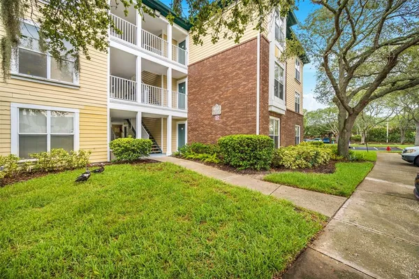 $1,850 | 4115 Chatham Oak Court, Unit 209, Tampa, FL 33624