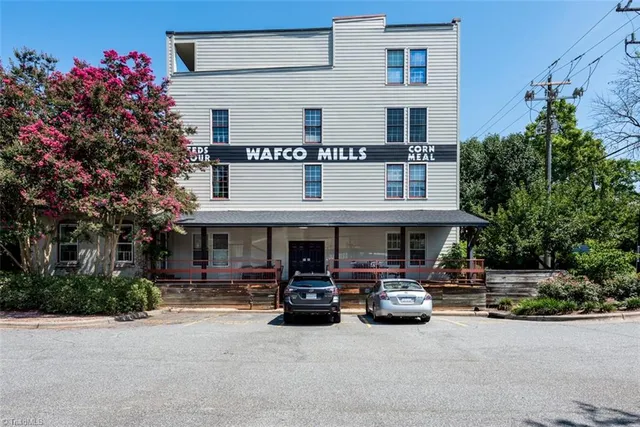 $1,795 | 801 West McGee Street, Unit 25, Greensboro, NC 27401