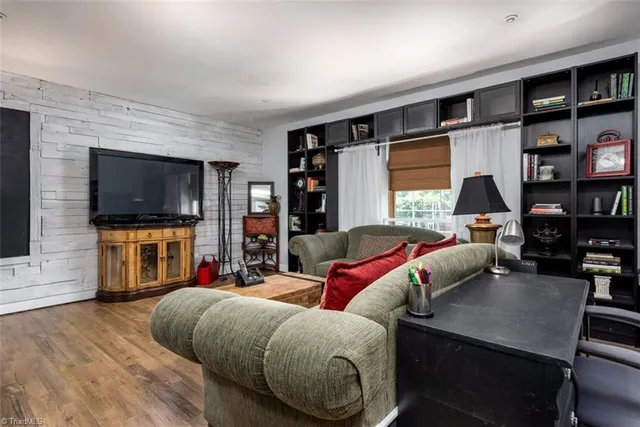 $1,795 | 801 West McGee Street, Unit 25, Greensboro, NC 27401