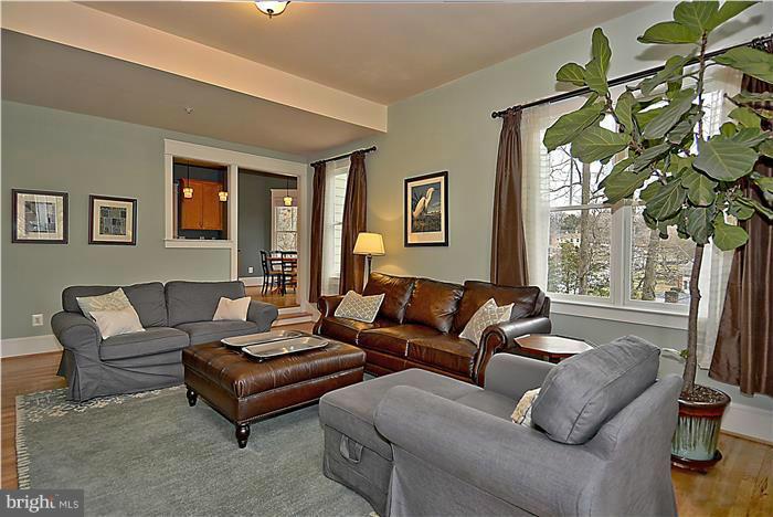 126 Hamilton Avenue Silver Spring, MD 20901 - Photo 15 of 28 Family Room