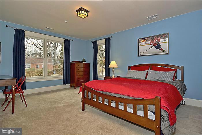 126 Hamilton Avenue Silver Spring, MD 20901 - Photo 19 of 28 Bedroom