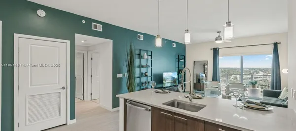 $4,972 | 591 Evernia Street, Unit B4, West Palm Beach, FL 33401