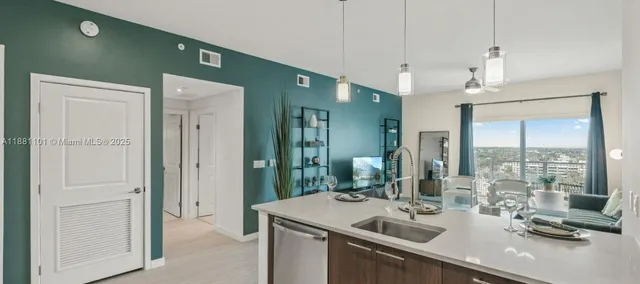 $6,551 | 591 Evernia Street, Unit B4, West Palm Beach, FL 33401