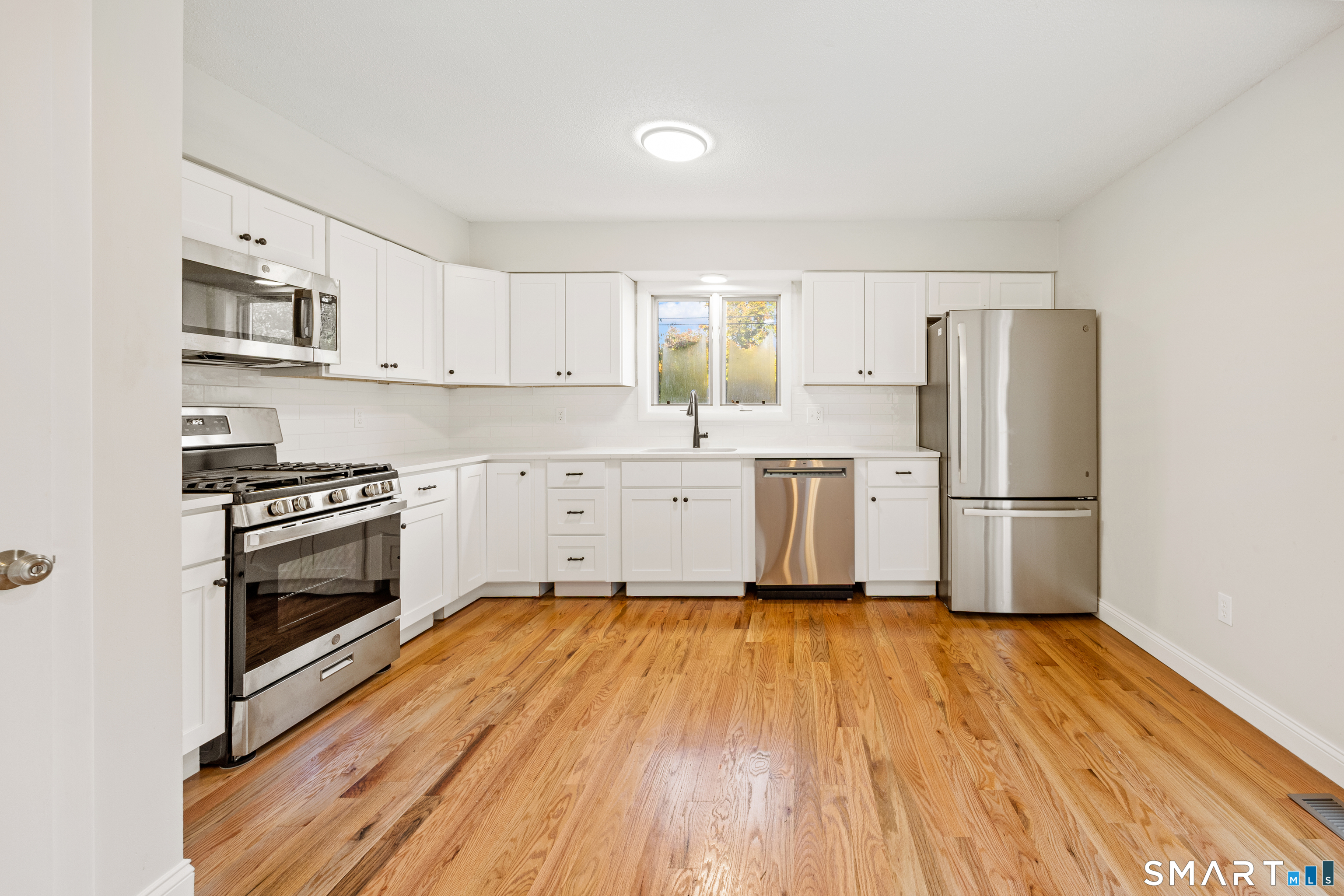 61 Bunker Hill Road Watertown, CT 06795 - Photo 3 of 25 Gallery Image 3