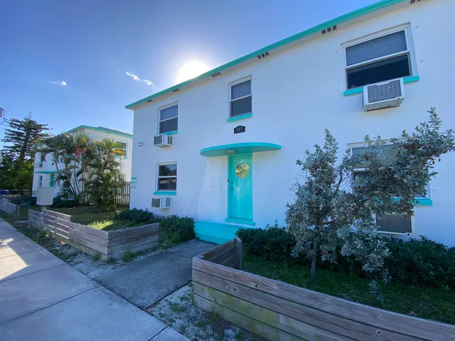 $2,000 | 717 2nd Avenue South, Unit 7, Lake Worth Beach, FL 33460