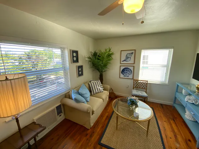 $2,000 | 717 2nd Avenue South, Unit 7, Lake Worth Beach, FL 33460