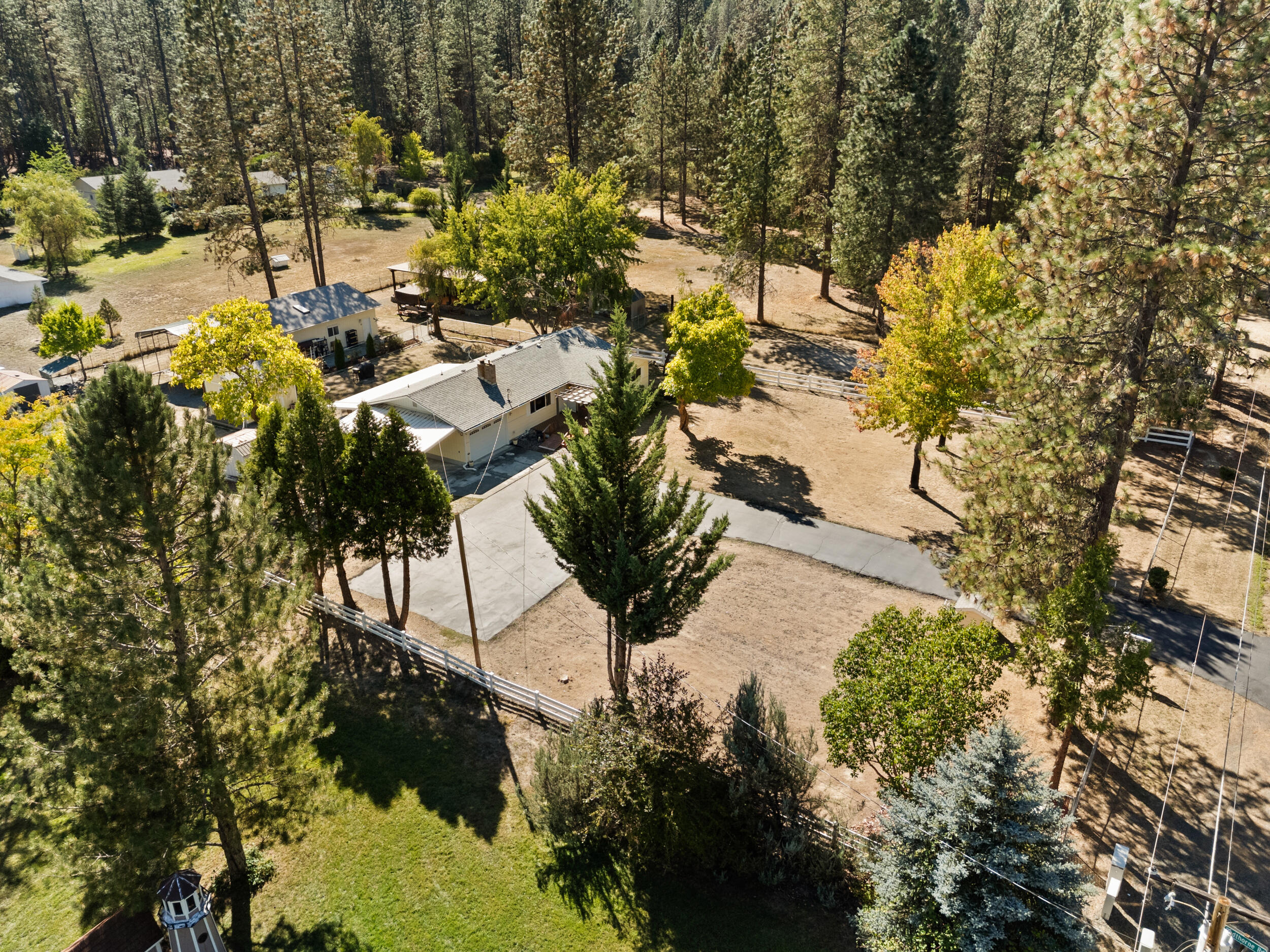 835 Minthorne Road Rogue River, OR 97537 - Photo 34 of 41 34_835 minthorne rd, rogue river-dr-05