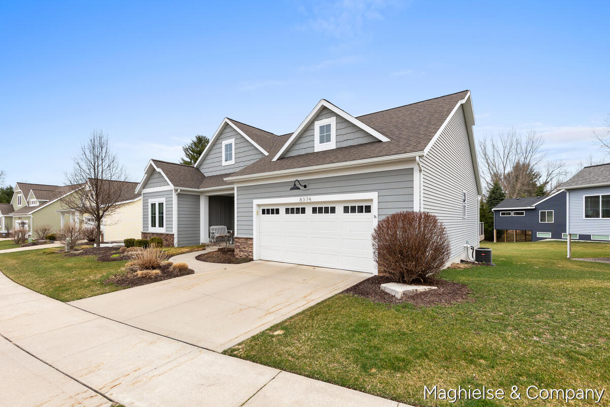 8374 Rose Ridge Drive, Unit 70 Rockford, MI 49341 - Photo 3 of 38