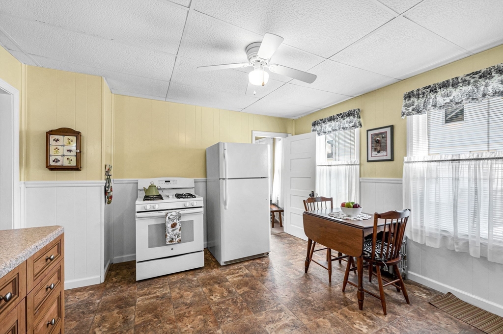 162 Hubbard Street Ludlow, MA 01056 - Photo 13 of 37