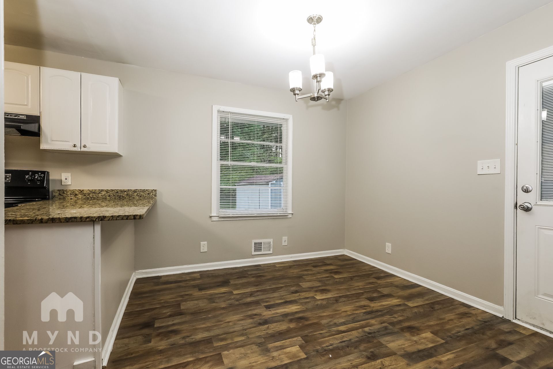 2644 Butner Road Atlanta, GA 30331 - Photo 6 of 21 a view of a livingroom with a kitchen