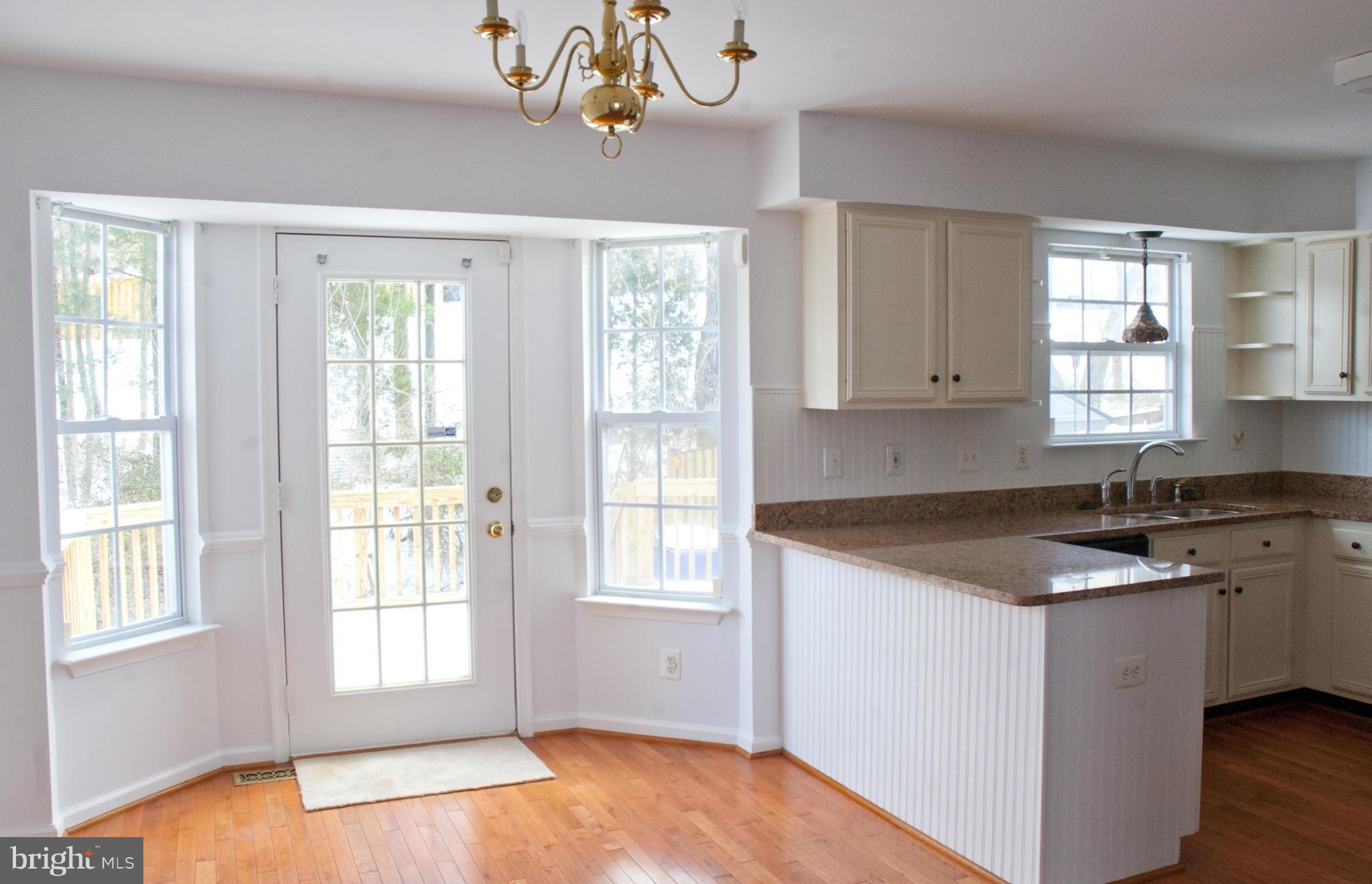 6111 Pine Ridge Terrace Frederick, MD 21701 - Photo 5 of 18 Kitchen