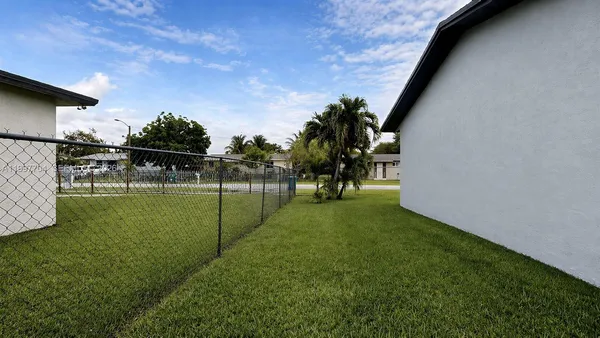 $2,800 | 21450 Southwest 109th Court, Miami, FL 33170