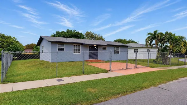 $2,800 | 21450 Southwest 109th Court, Miami, FL 33170