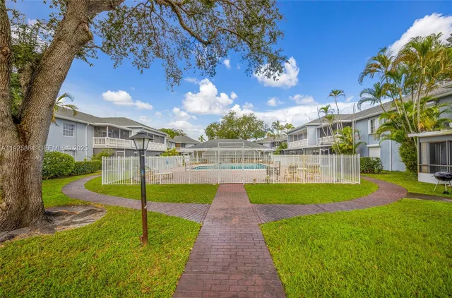 $212,000 | 7554 Stirling Road, Unit 102, Davie, FL 33024