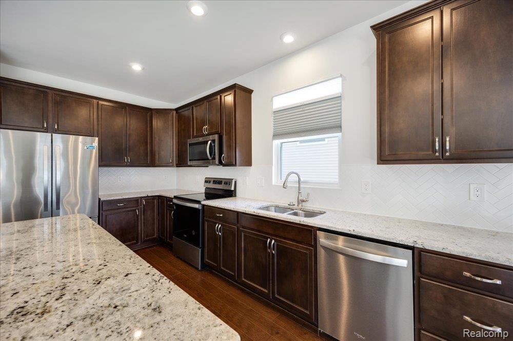 50281 Fowler Road Canton, MI 48188 - Photo 7 of 43 Gallery Image 7