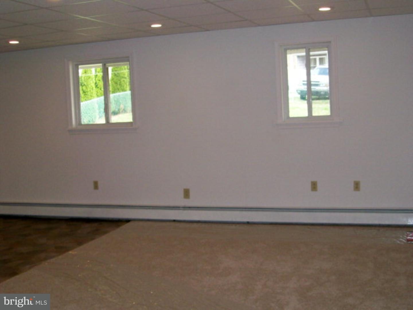 15 Bernhard Road Barnesville, PA 18214 - Photo 11 of 15 Living Room