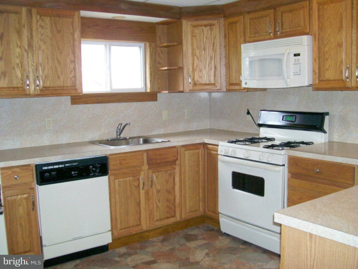 15 Bernhard Road Barnesville, PA 18214 - Photo 4 of 15 Gallery Image 4