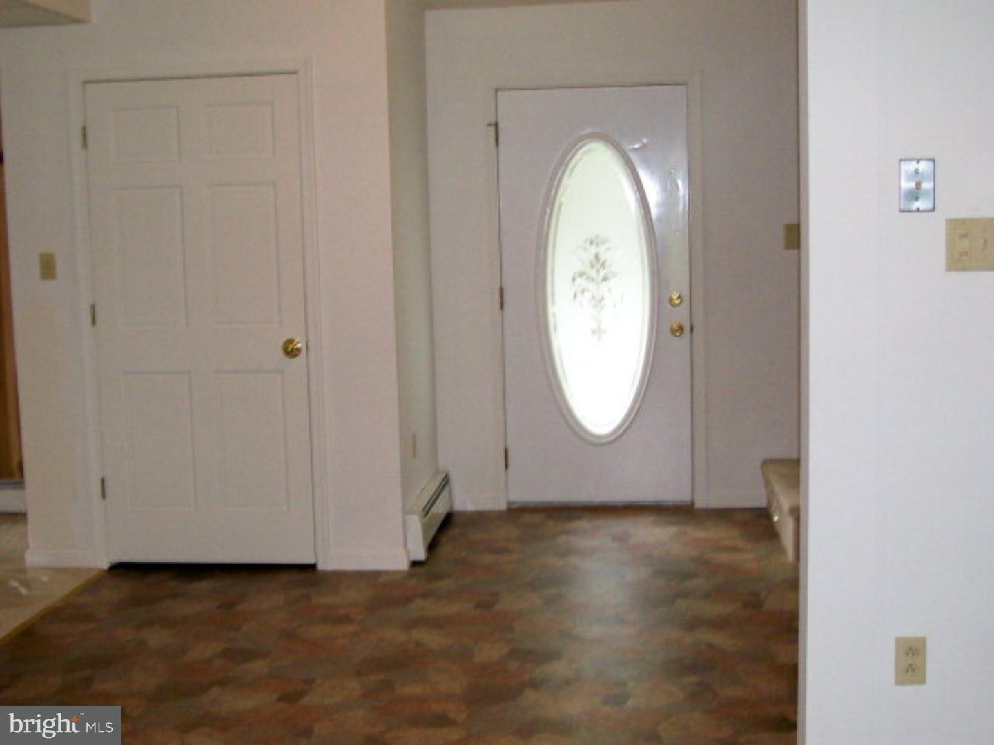 15 Bernhard Road Barnesville, PA 18214 - Photo 6 of 15 Foyer