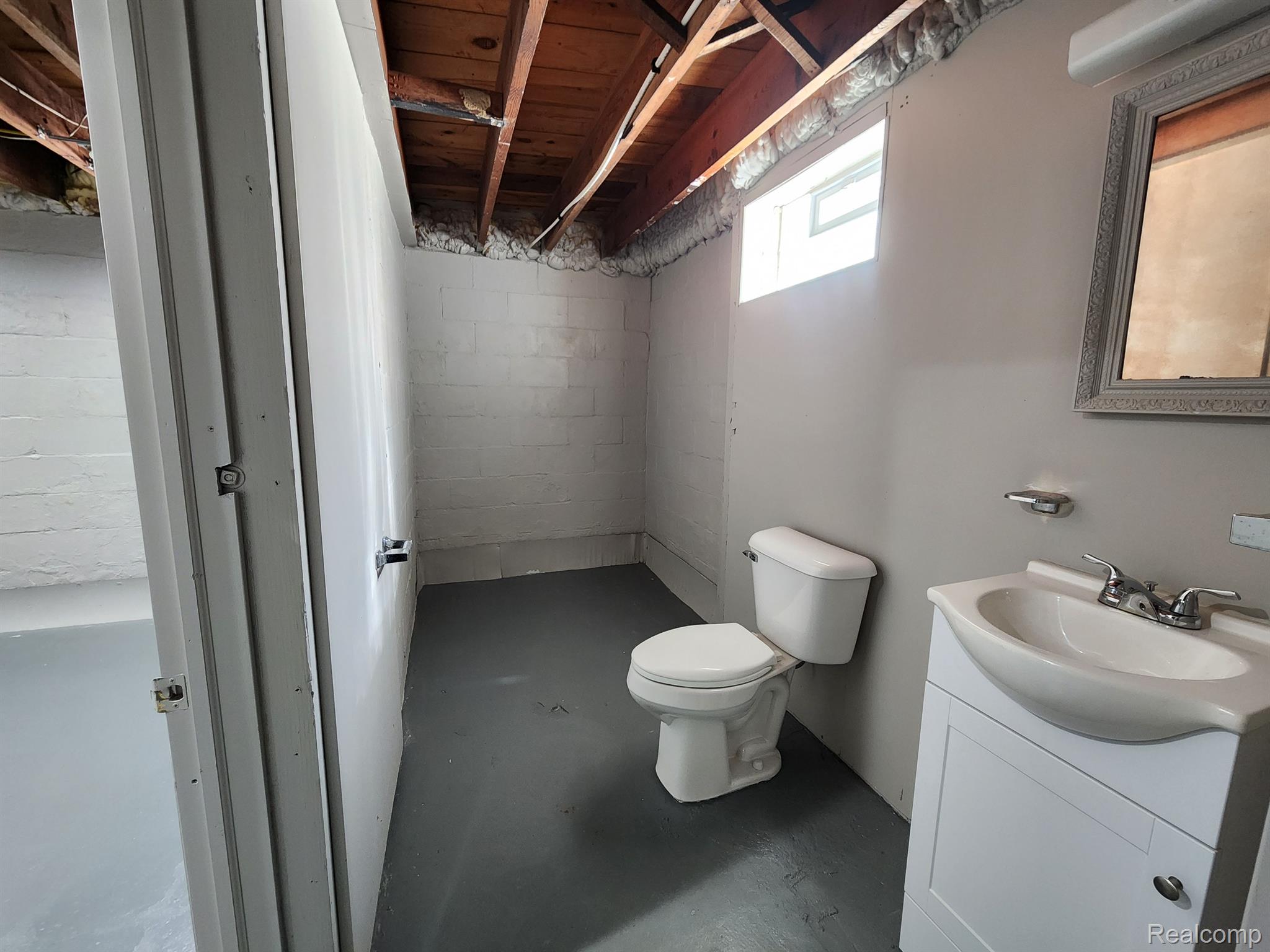 167 Cherokee Road Pontiac, MI 48341 - Photo 30 of 35 Basement Half Bath
