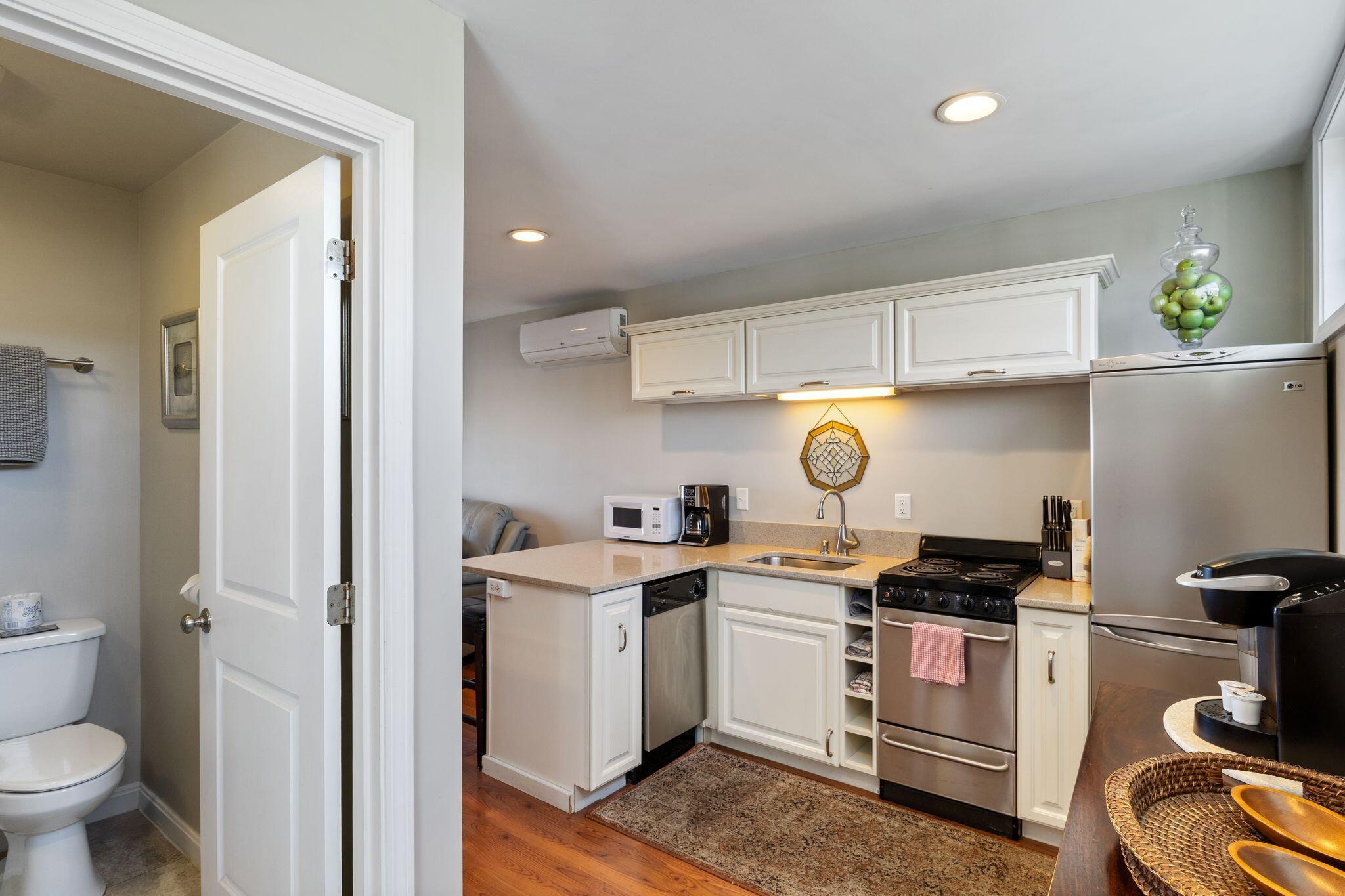 113 Perkins Cove Road Ogunquit, ME 03907 - Photo 12 of 28 113 Kitchen