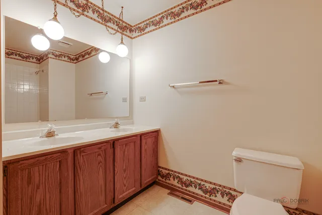 $409,900 | 4481 Country Trail, Gurnee, IL 60031