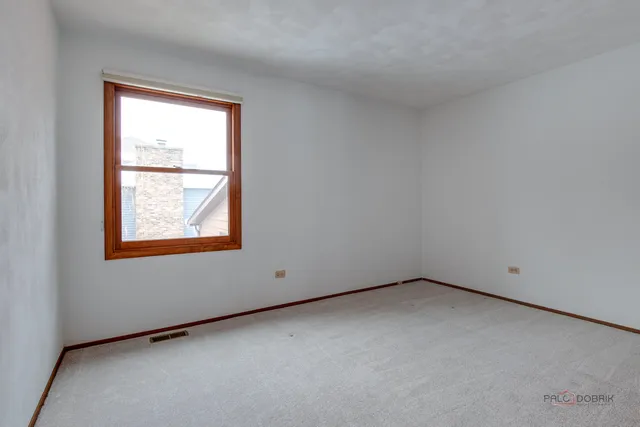 $409,900 | 4481 Country Trail, Gurnee, IL 60031