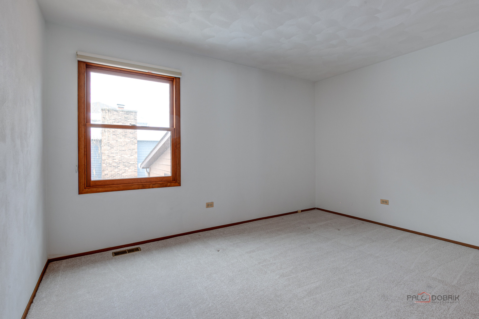4481 Country Trail Gurnee, IL 60031 - Photo 18 of 42 an empty room with a window