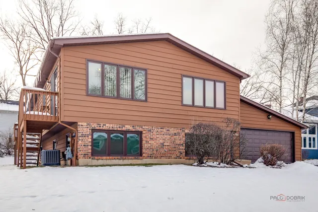 $409,900 | 4481 Country Trail, Gurnee, IL 60031