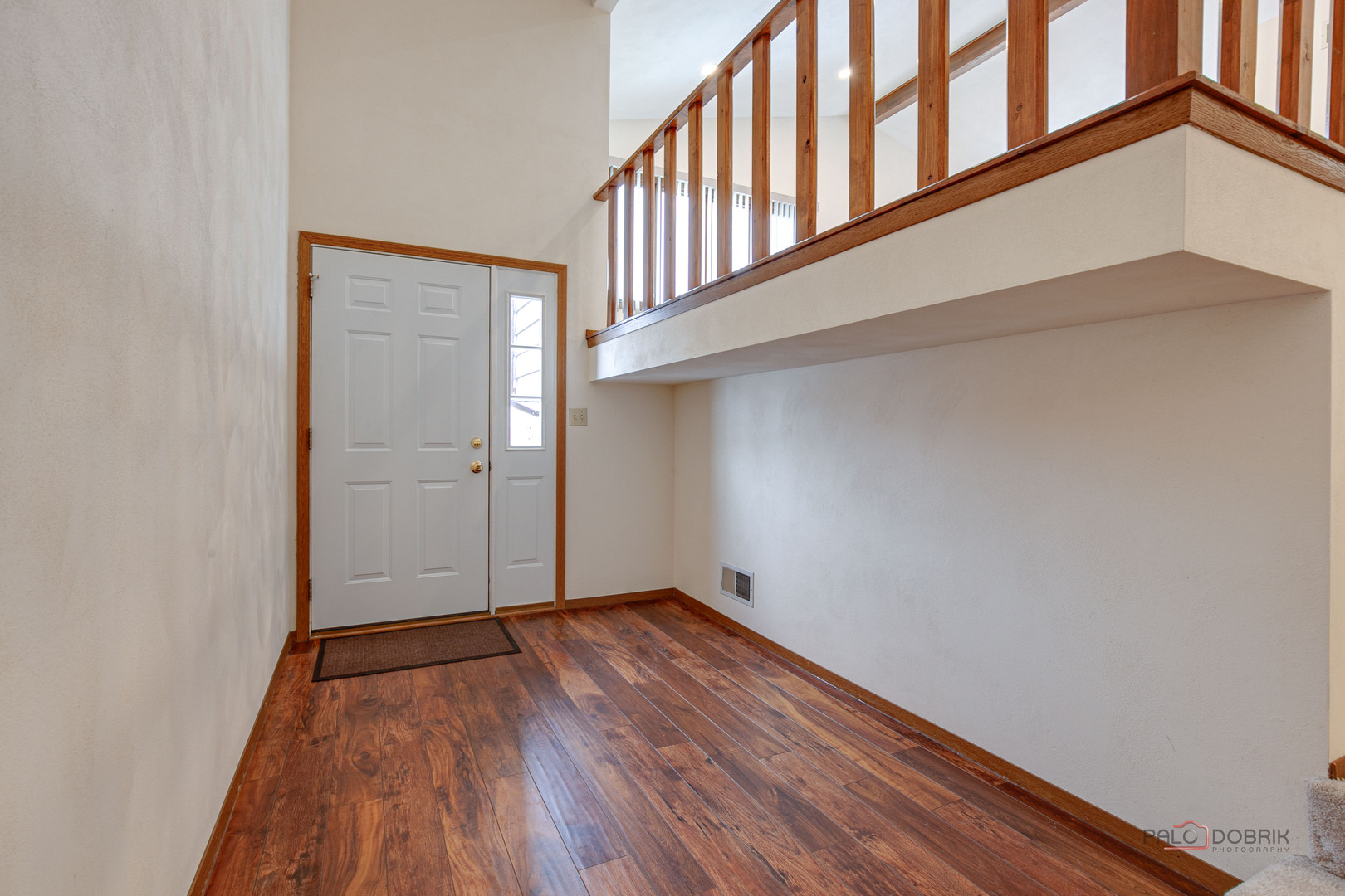 4481 Country Trail Gurnee, IL 60031 - Photo 5 of 42 a view of an entryway with wooden floor