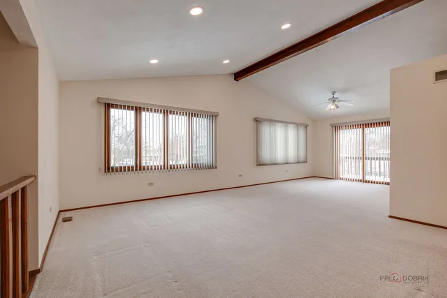 $409,900 | 4481 Country Trail, Gurnee, IL 60031