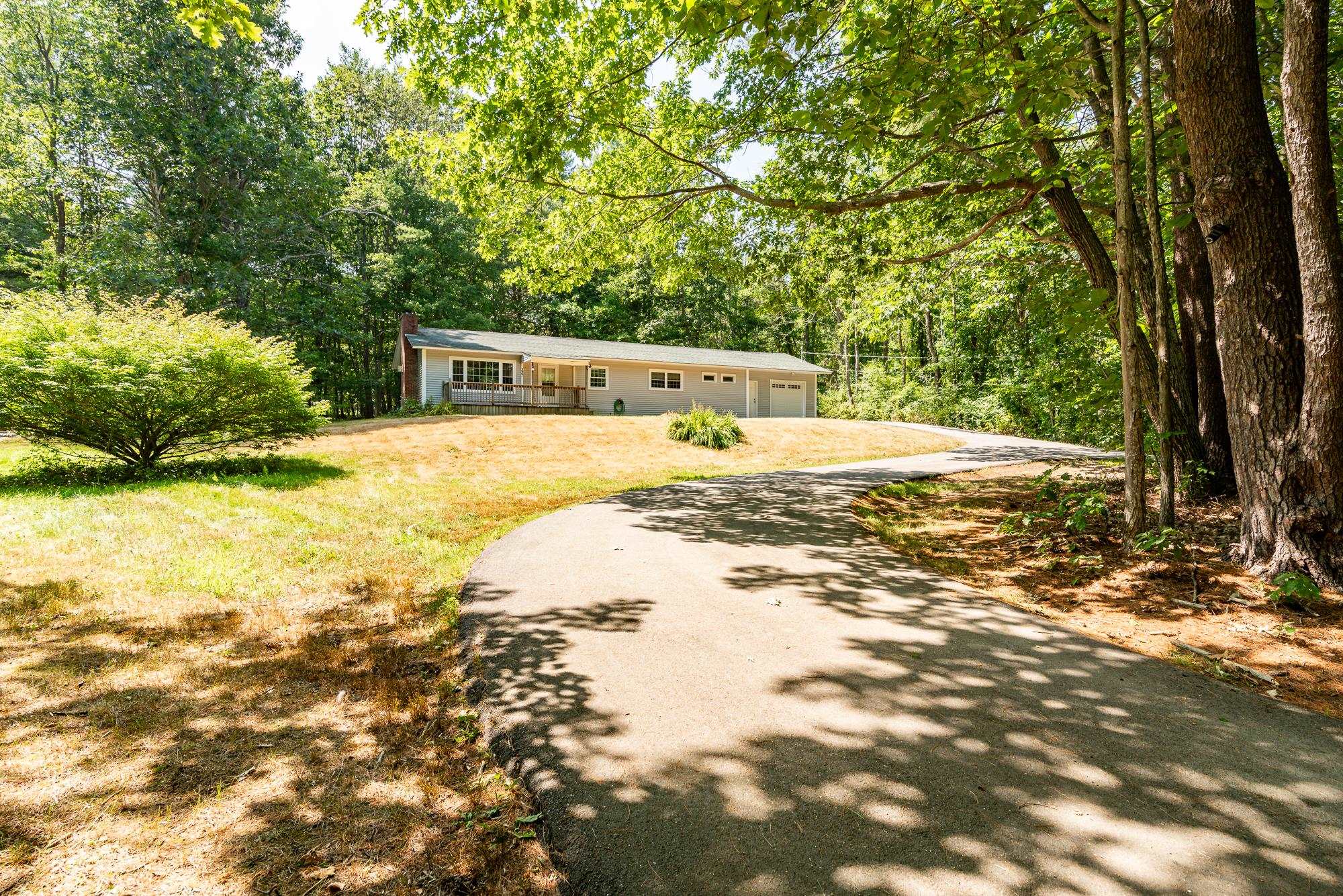 337 Old Garrison Road Dover, NH 03820 - Photo 4 of 37