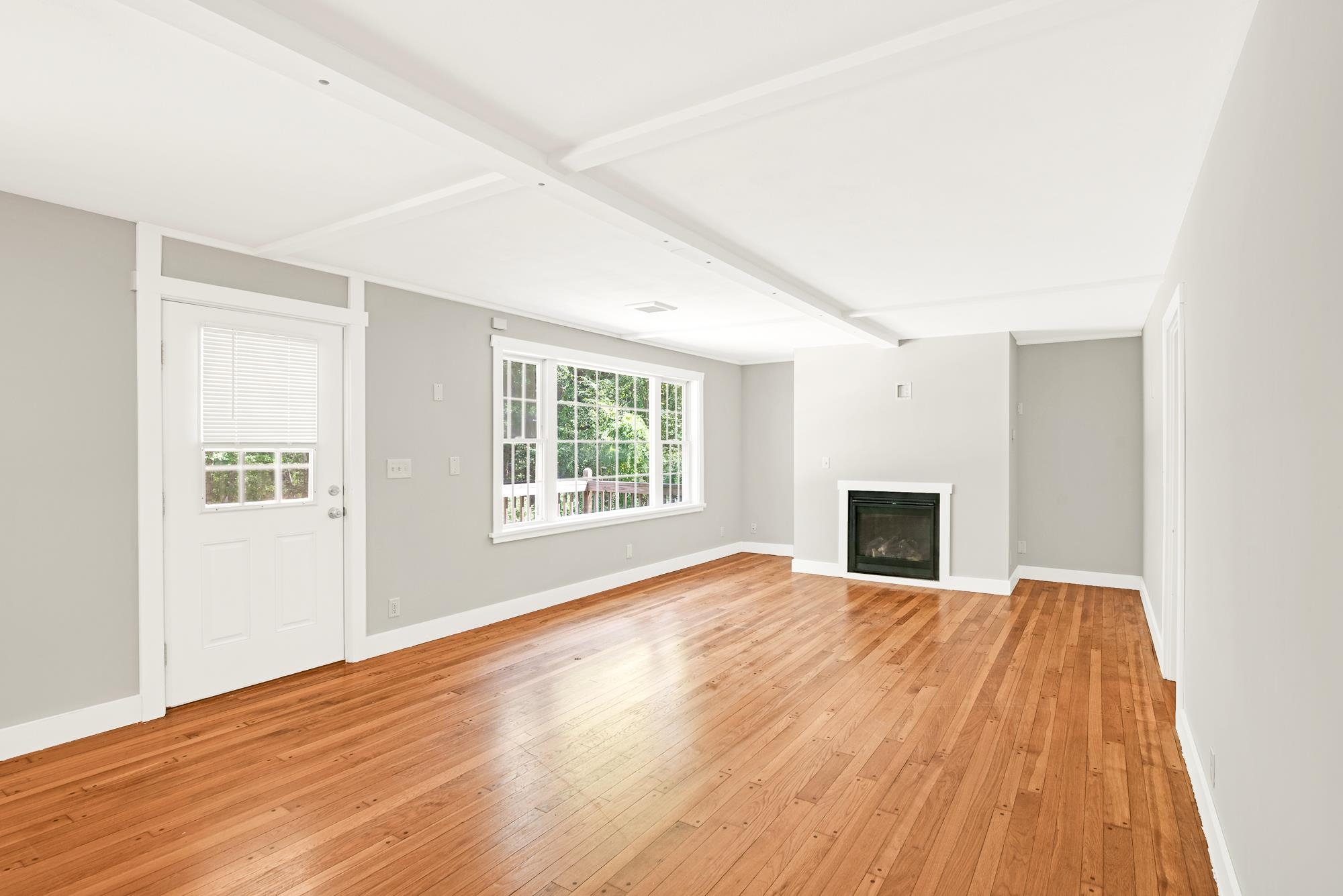 337 Old Garrison Road Dover, NH 03820 - Photo 8 of 37