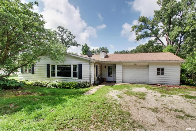 $165,000 | 1210 Shady Acres Lane, Quincy, IL 62305