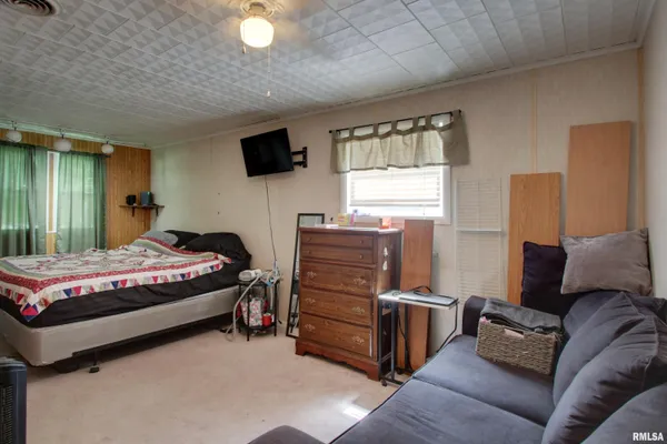 $145,500 | 1210 Shady Acres Lane, Quincy, IL 62305