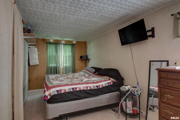 $145,500 | 1210 Shady Acres Lane, Quincy, IL 62305