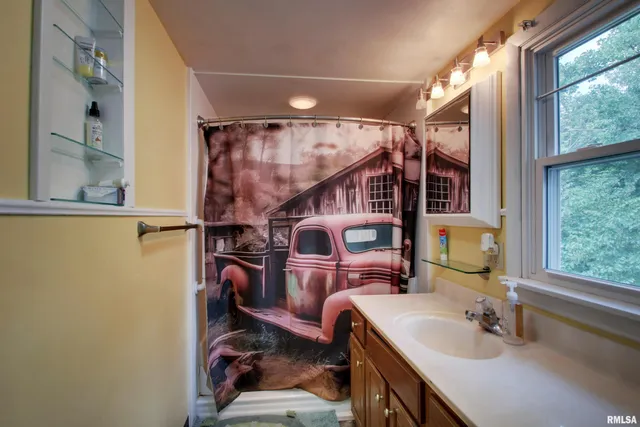 $165,000 | 1210 Shady Acres Lane, Quincy, IL 62305