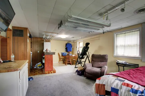 $145,500 | 1210 Shady Acres Lane, Quincy, IL 62305