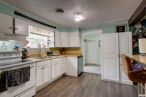 $145,500 | 1210 Shady Acres Lane, Quincy, IL 62305